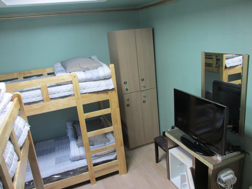 Moiri Guesthouse Yeosu Ngoại thất bức ảnh