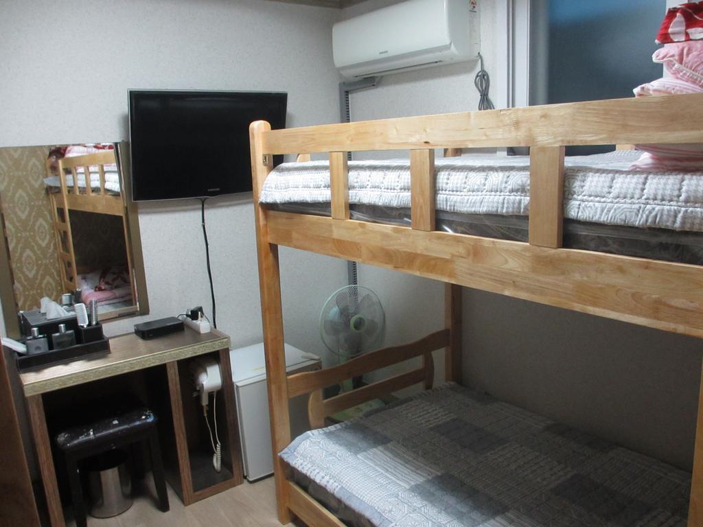 Moiri Guesthouse Yeosu Ngoại thất bức ảnh